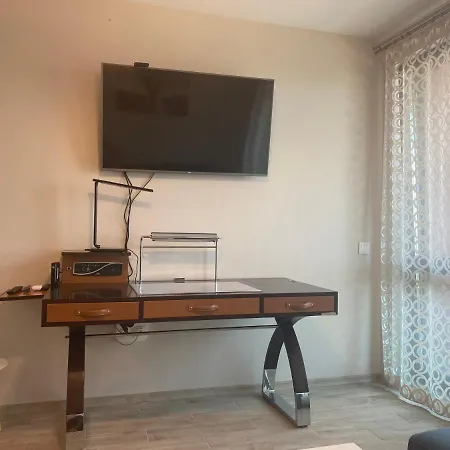 Apartment Family Biz