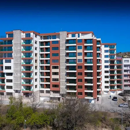 Apartment Family Biz Warna